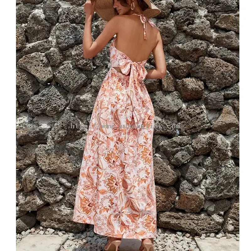 Ikaw ba usa ka fashion lover, kanunay nangita og bag-ong mga paagi sa pag-istilo sa imong mga sinina Kung mao, nan kinahanglan nimo nga susihon ang pinakabag-o nga uso sa lungsod - ang Orange Printed Halter Bohemian Slit Cotton Dress.Kini nga talagsaon nga piraso sa sinina nahimong popular sa bag-ohay nga mga panahon tungod sa iyang versatile nga kinaiya, nga naghimo niini nga hingpit alang sa bisan unsang okasyon.Ania kung unsaon nimo pag-istilo kini nga sinina ug himoon kini nga usa ka staple sa imong aparador.Estilo sa Bohemian Ang estilo sa Bohemian mahitungod sa pagdawat sa kagawasan ug pagpahayag sa imong personalidad pinaagi sa imong mga sinina.Kini usa ka uso sa uso nga nagpunting sa mga luag nga sinina, mahayag nga mga kolor, ug maisugon nga mga kopya.Ang Orange Printed Halter Bohemian Slit Cotton Dress perpekto para sa pagkab-ot niini nga hitsura.Ipares kini sa usa ka parisan sa gladiator nga sandal, usa ka lapad nga kalo, ug pipila ka chunky nga mga ariyos aron makahimo og usa ka libre nga espiritu.