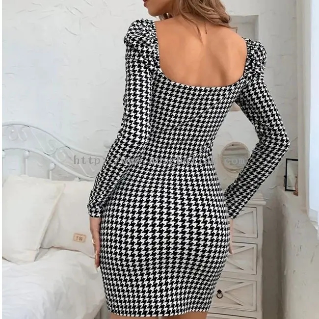 Black Bird Check Print Square Neck Long Sleeve Dress (3)