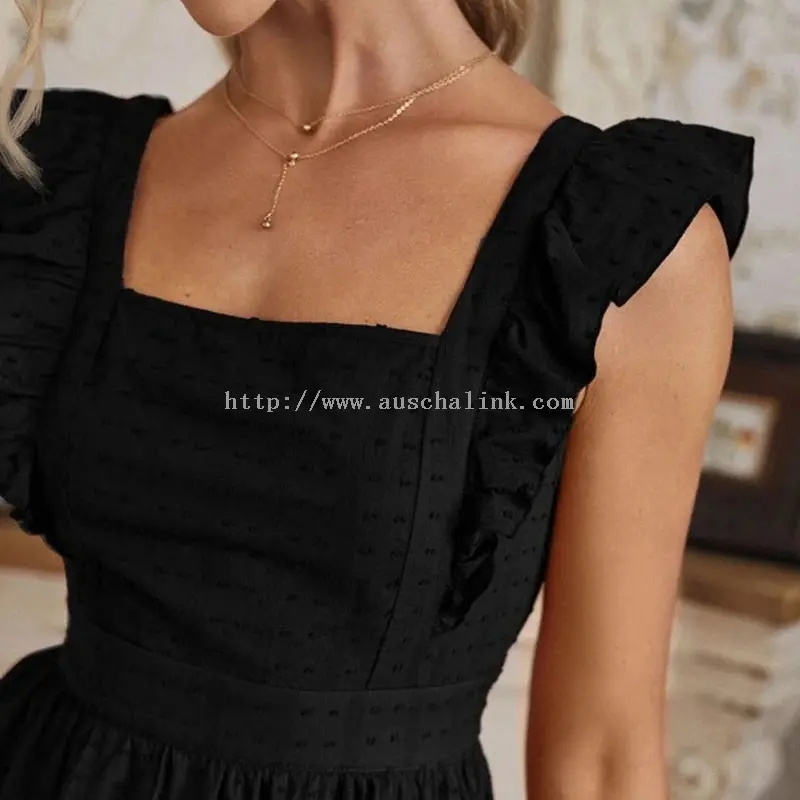 Svart jacquard-kjole med firkantet hals med prikker uten rygg (4)