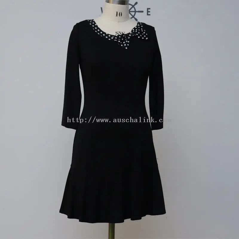 Black Polka Dot Patchwork Round Neck Midi Dress (1)