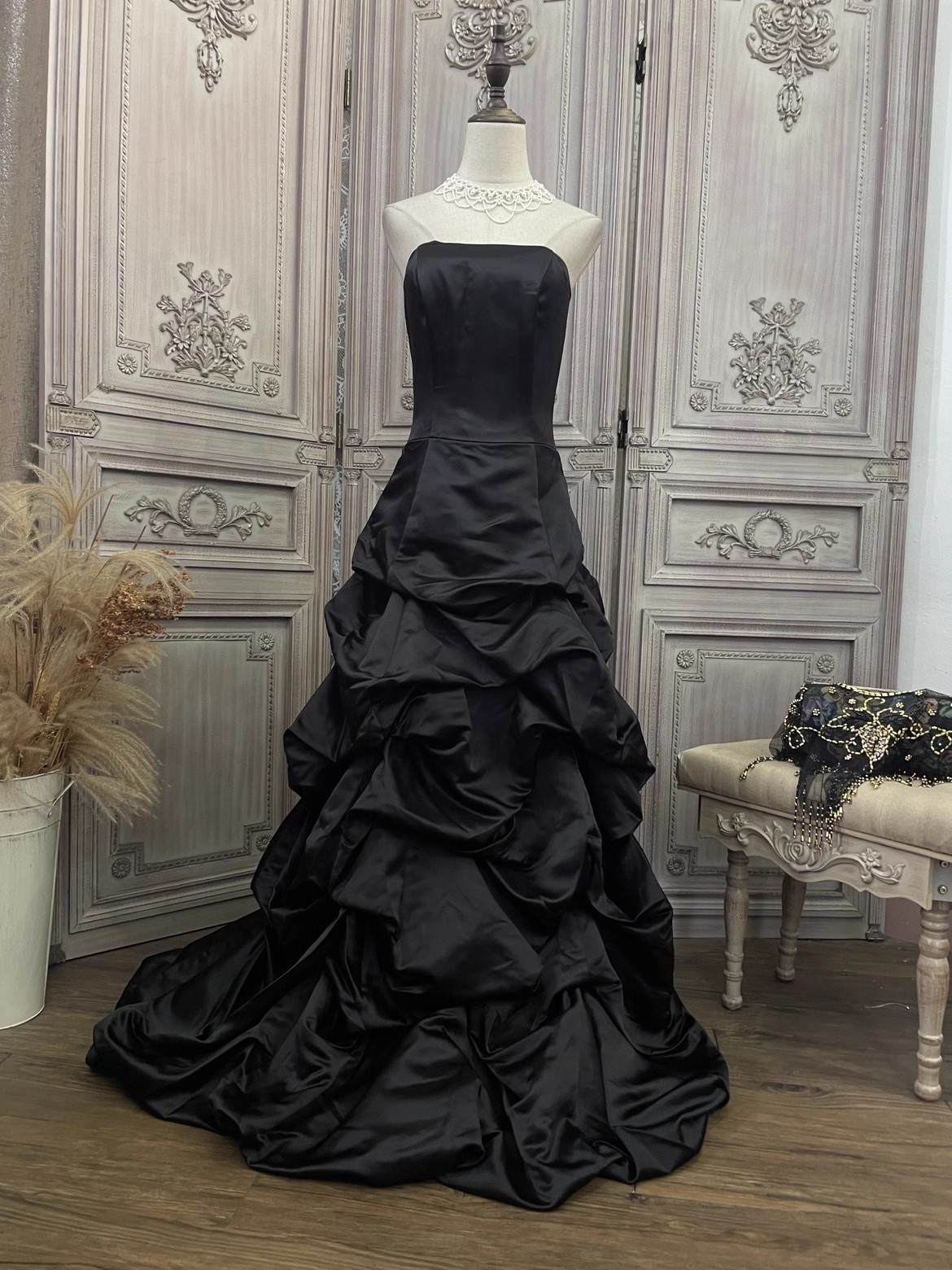 Black Satin Maxi Oem suknelės gamyba (5)