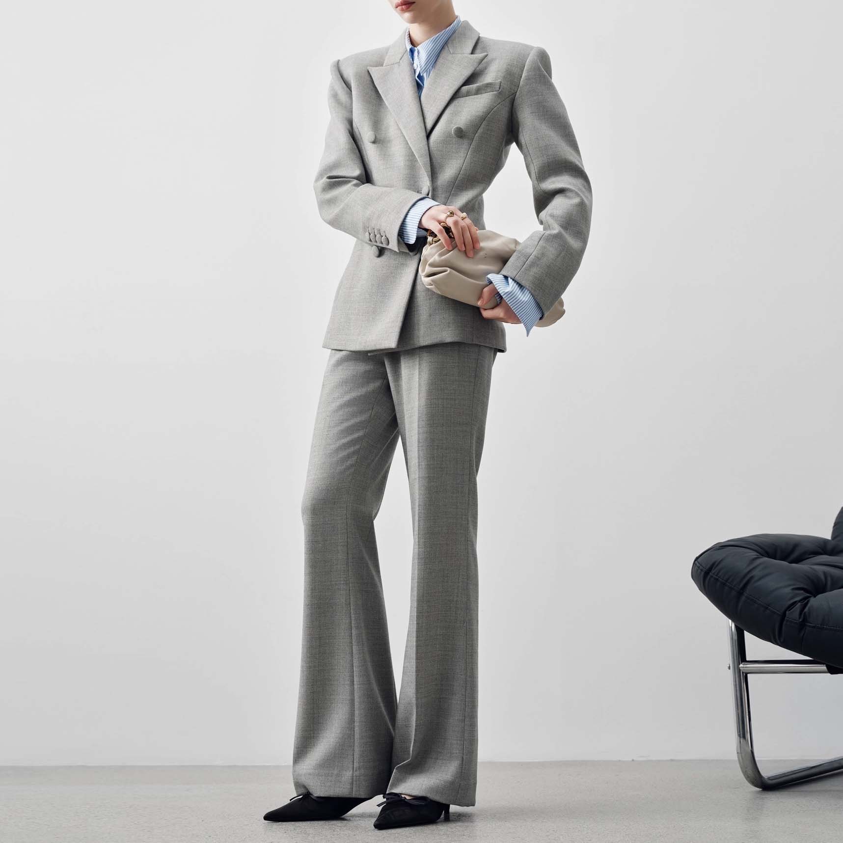 Custom Modern Slim-Fit Wool Blazer (1)