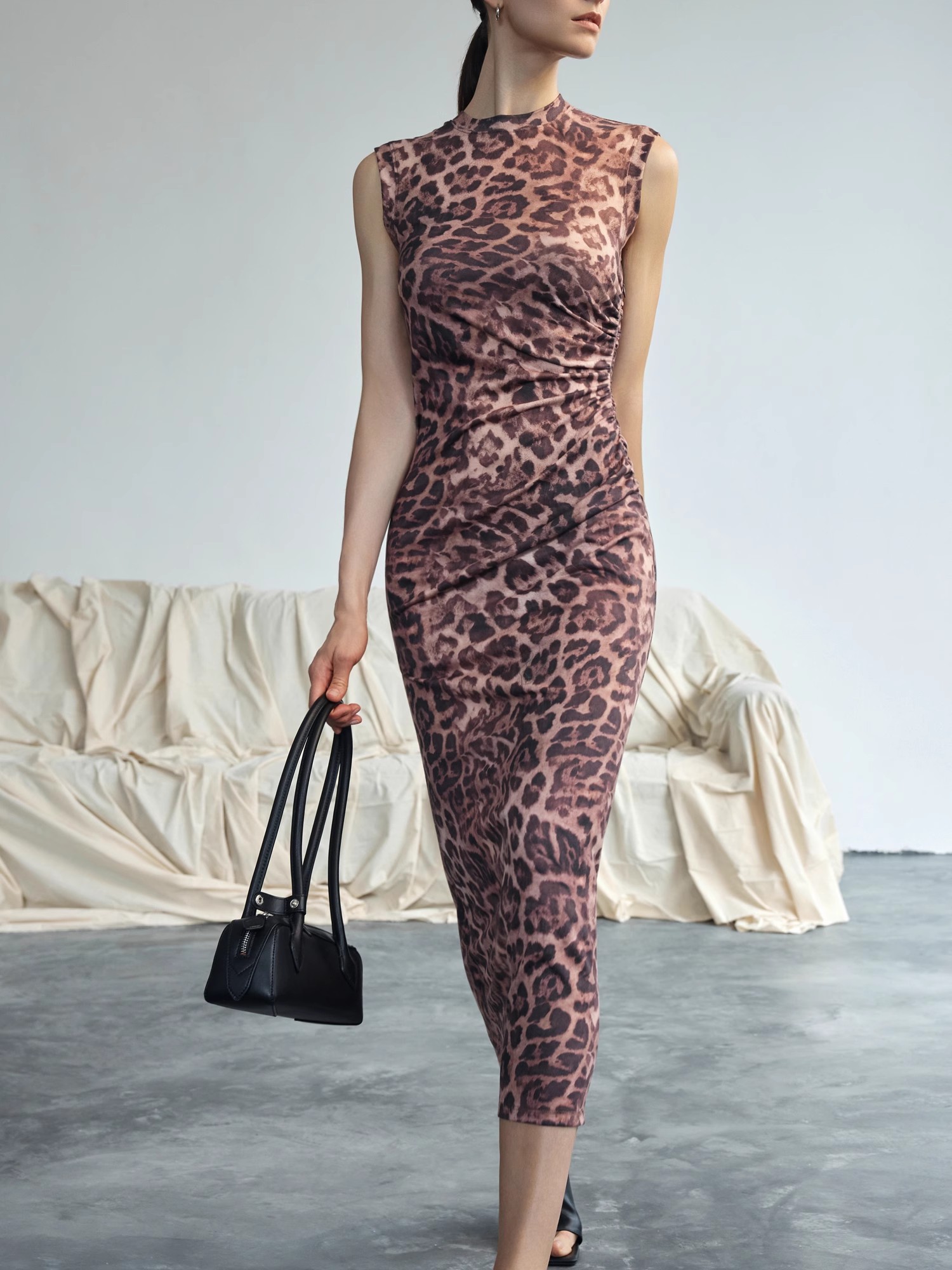 Custom Pleated Printed Dress Manufacturer (7)