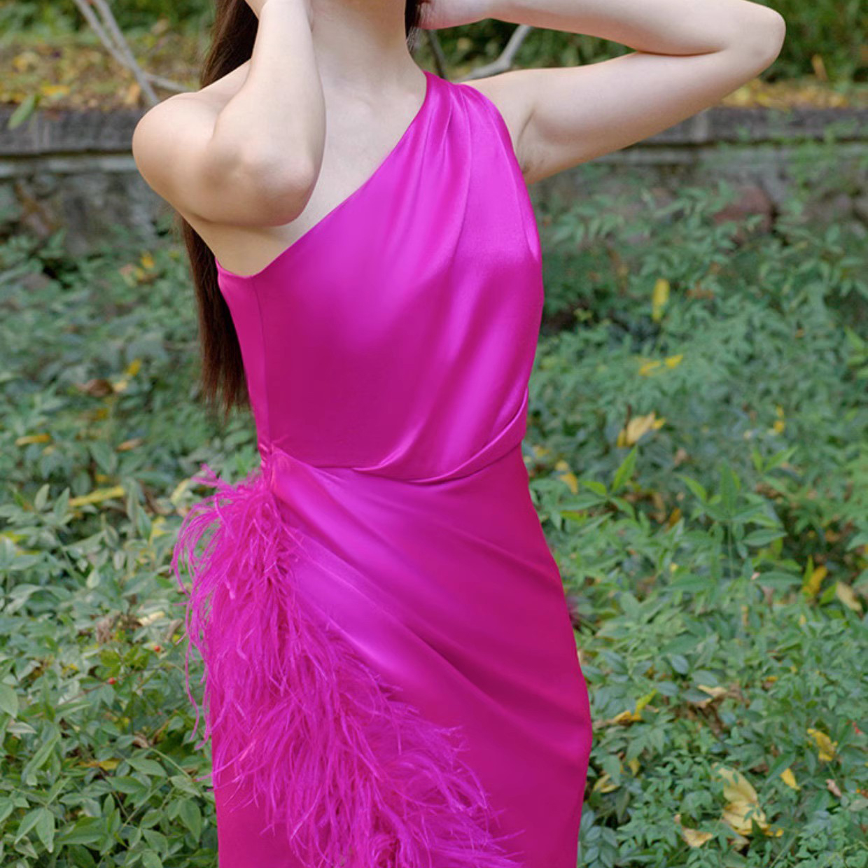 Customized Ostrich Fur Rose Long Evening Dresses Manufacturer (7)