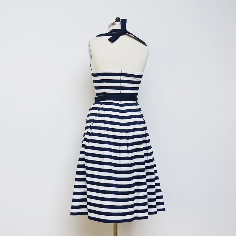 Deep V Slimming, Big Striped Dress (5)