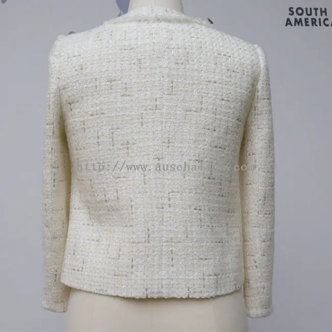 Дизайнерско бяло палто с джоб с пискюли и копчета с кръгла яка (2)