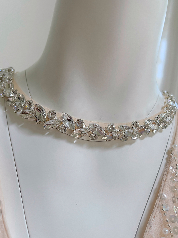 Fabricant de vestits de moda per a dones amb diamants elegants (4)