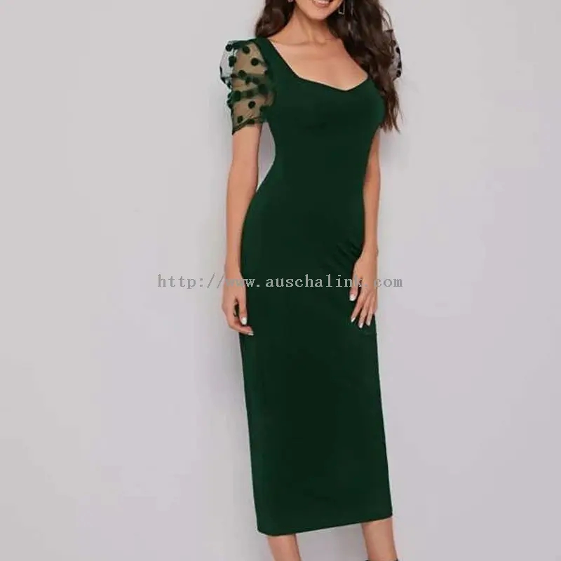 Elegant Green Square Neck Slit Midi Bodycon Dress (3)