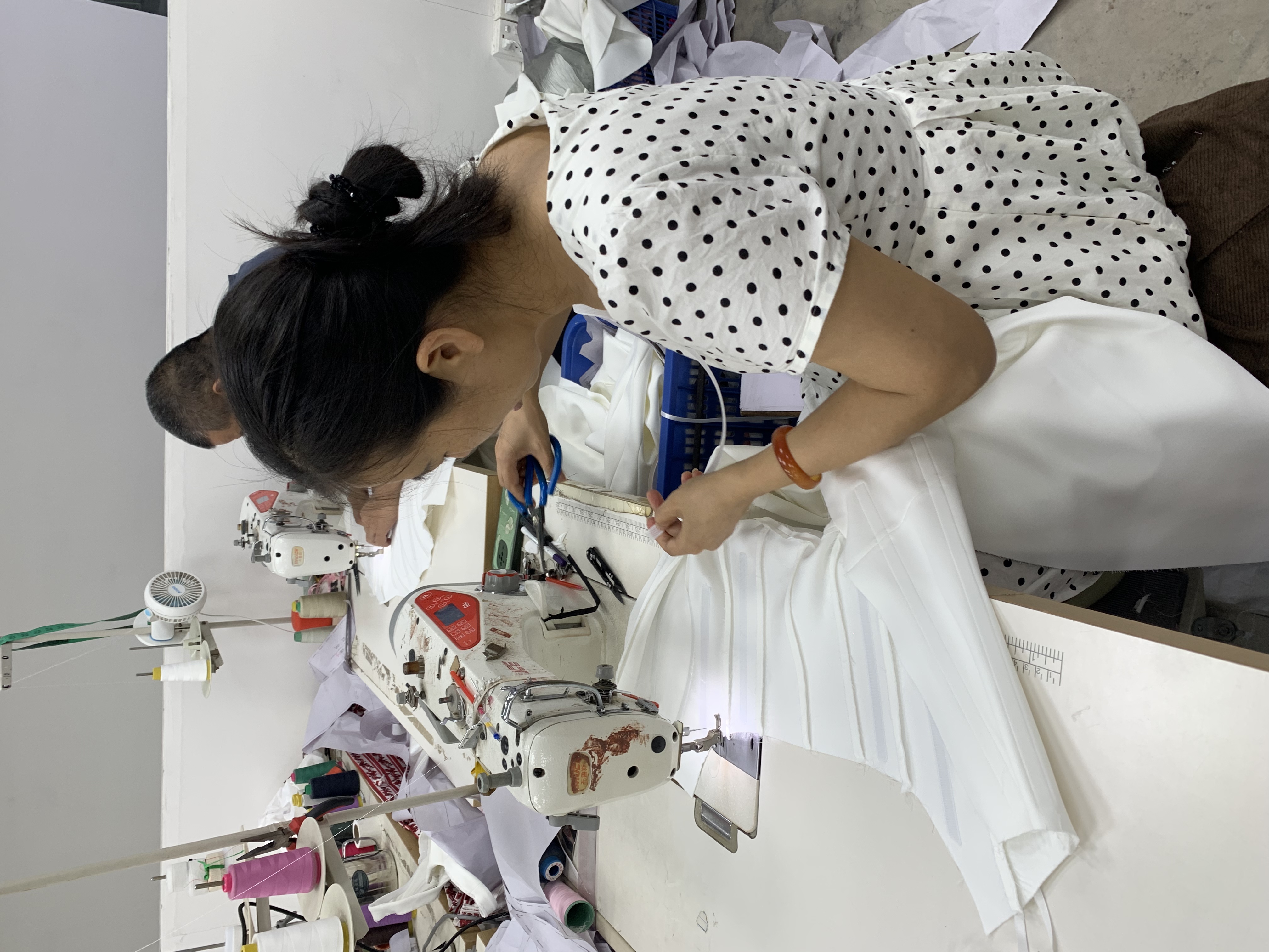 How Are Modern Garment Factories Tailoring Fashion’s Future Through Customization (8)