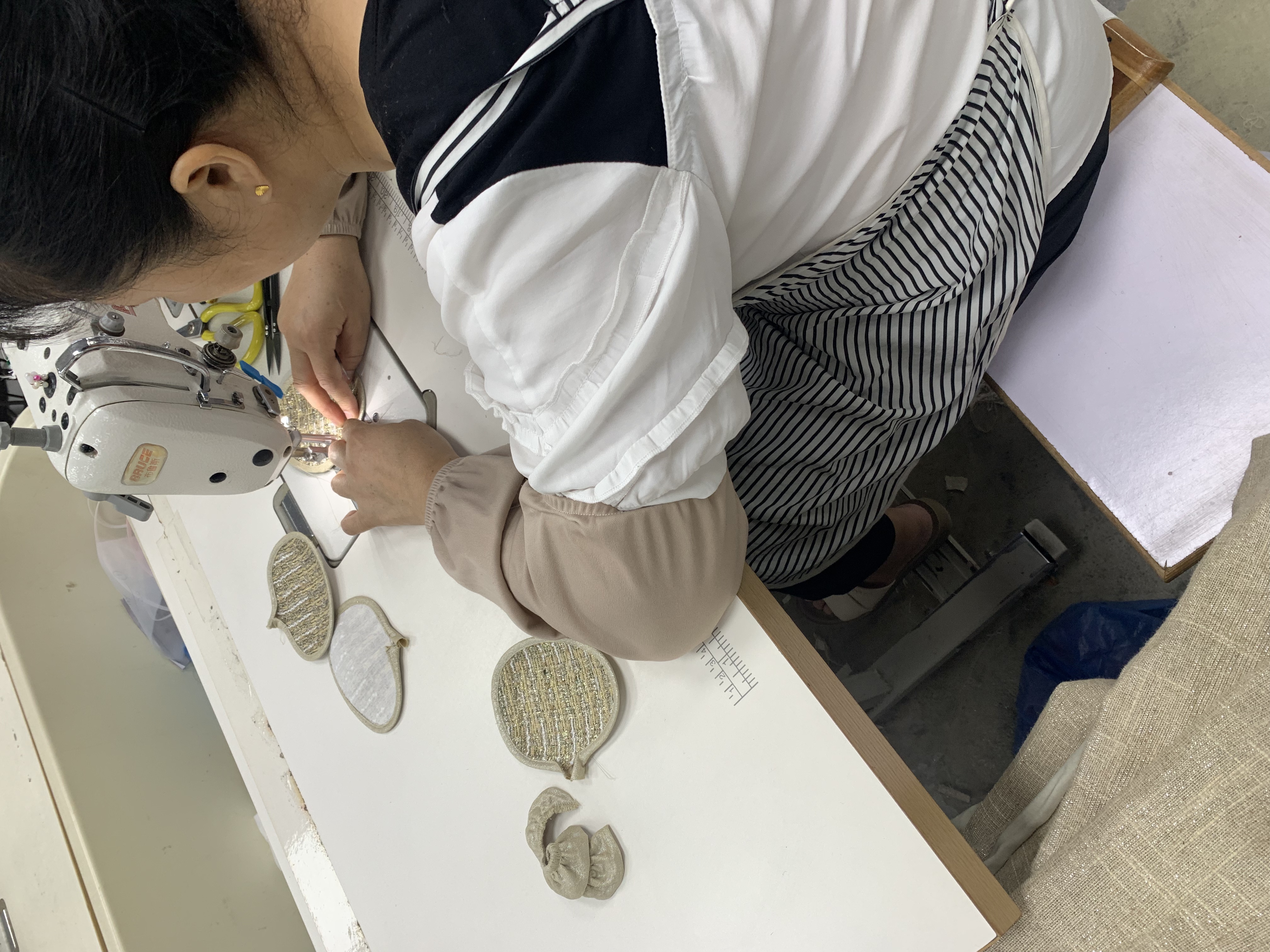 How Are Modern Garment Factories Tailoring Fashion’s Future Through Customization (9)