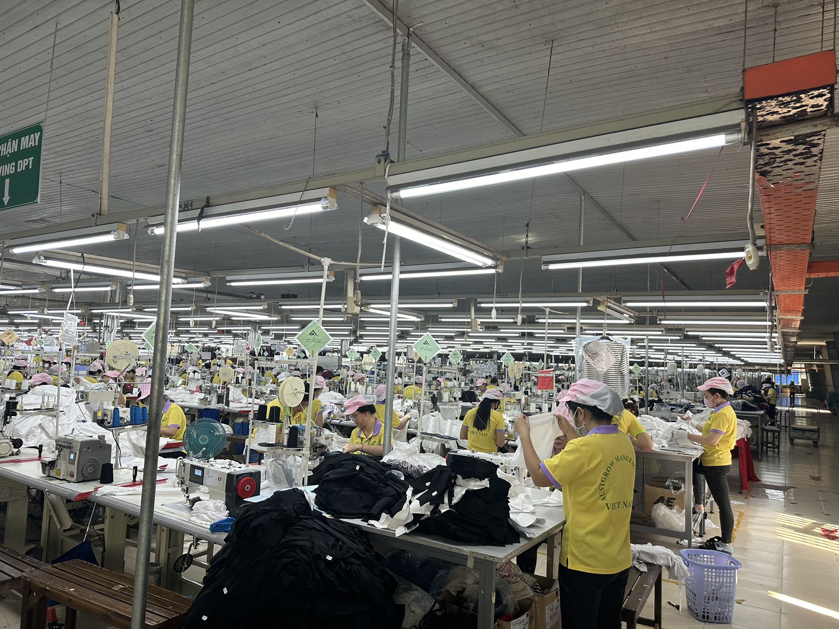 How to Find the Best Deals on Vietnam Dresses Manufacturer