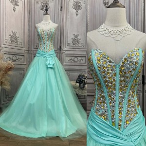 https://www.auschalink.com/mesh-beaded-maxi-wholesale-evening-gown-dress-elegant-product/