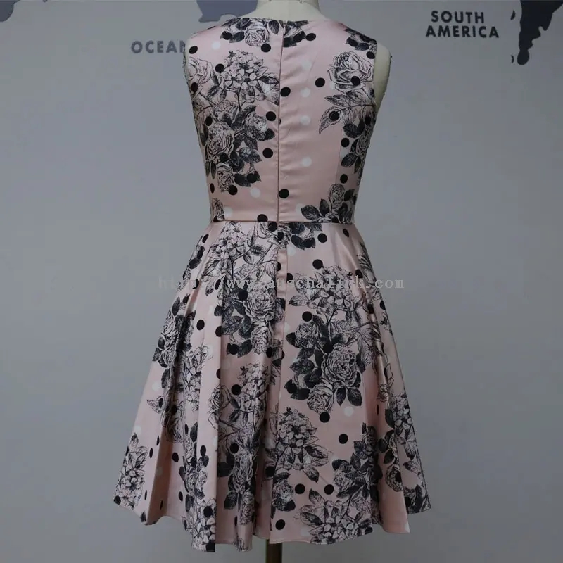 फिक्का गुलाबी प्रिन्ट गरिएको प्लीटेड एलिगेन्ट मिडी ड्रेस (4)