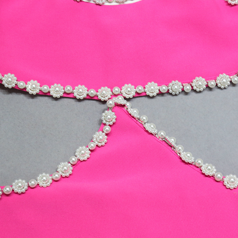 Robe dos nu sexy à encolure croisée et perles de luxe rose (5)