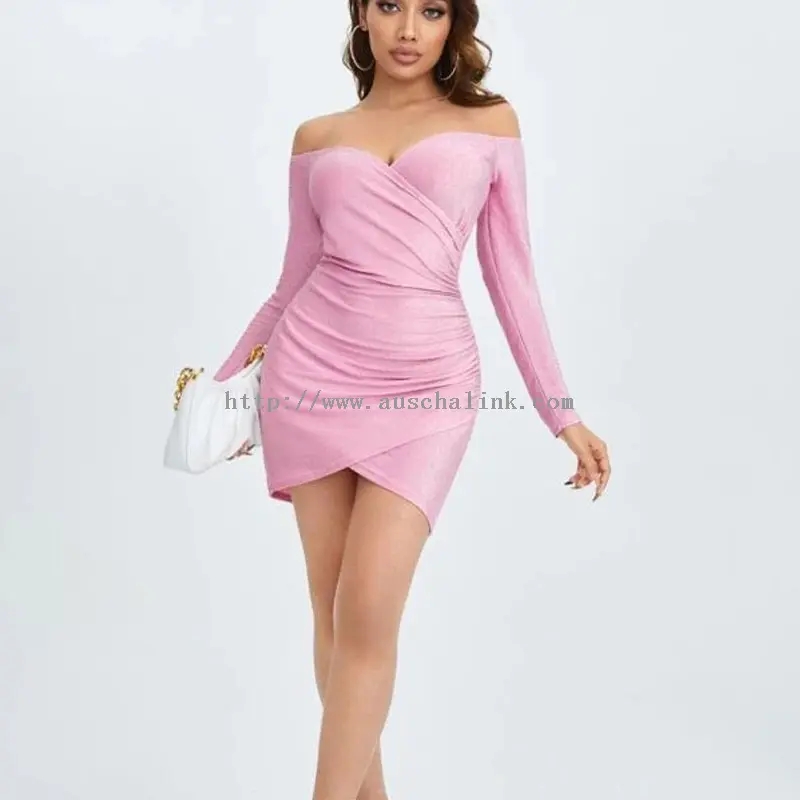 ပန်းရောင် Sexy Strapless Mini Slit Dress (၃)