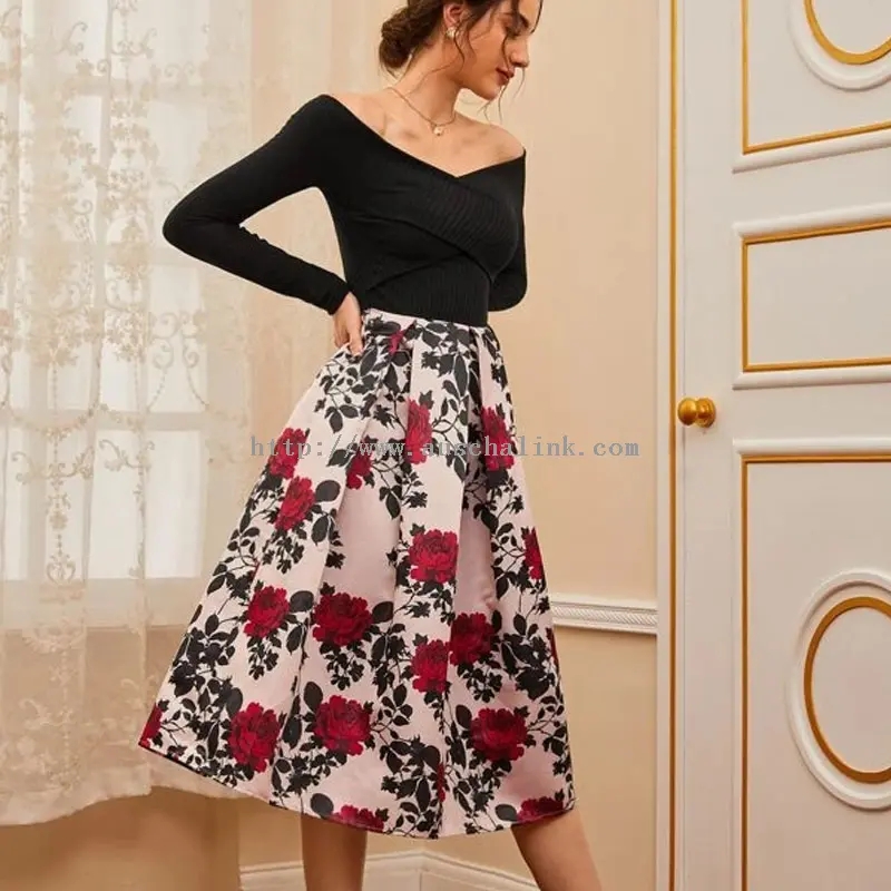 Red Printed Elegant Pleated Skirt (3)