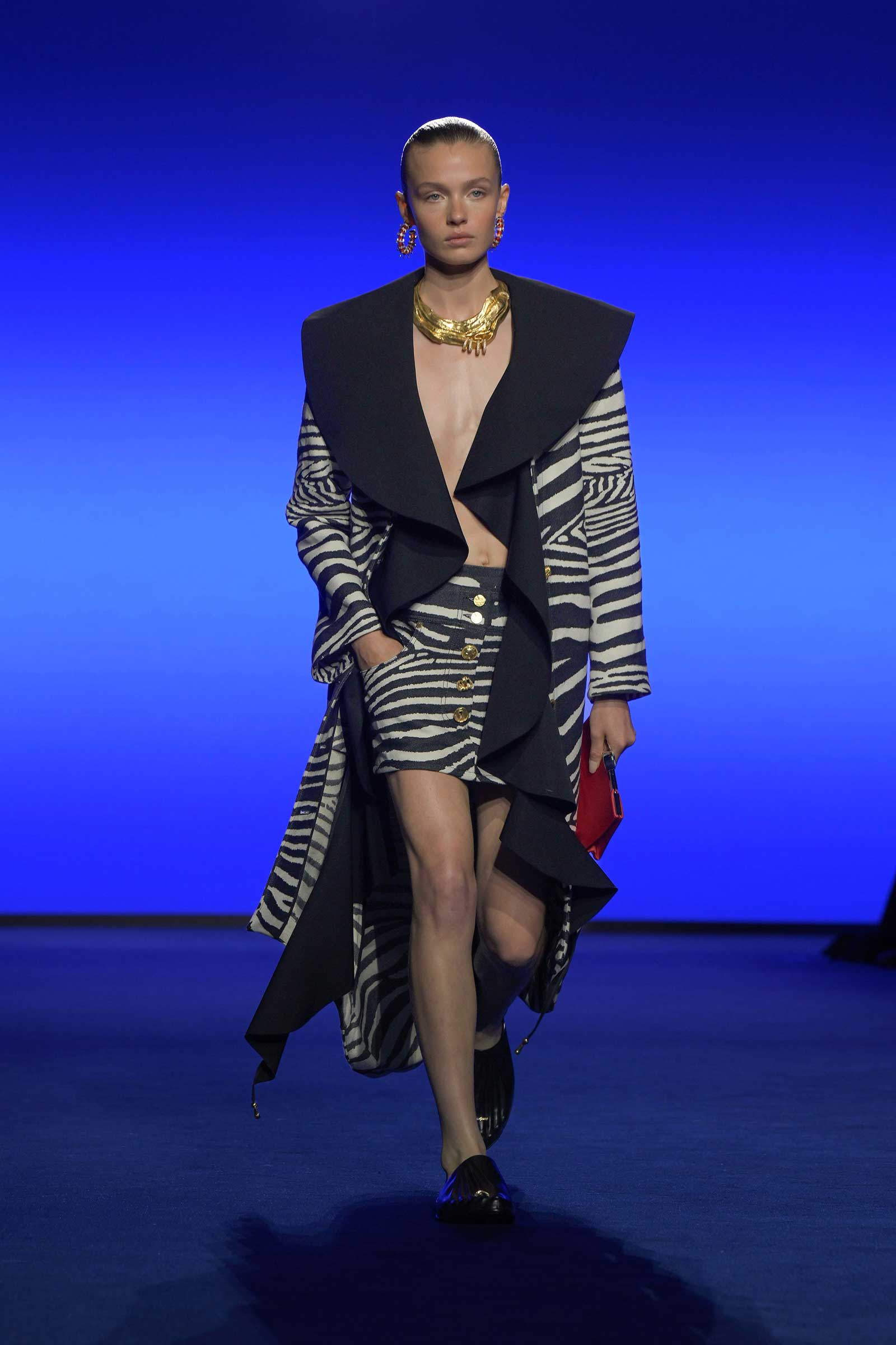 Schiaparelli FallWinter 2025-26 Ready-to-Wear Western Roots & Couture Spirit (1)