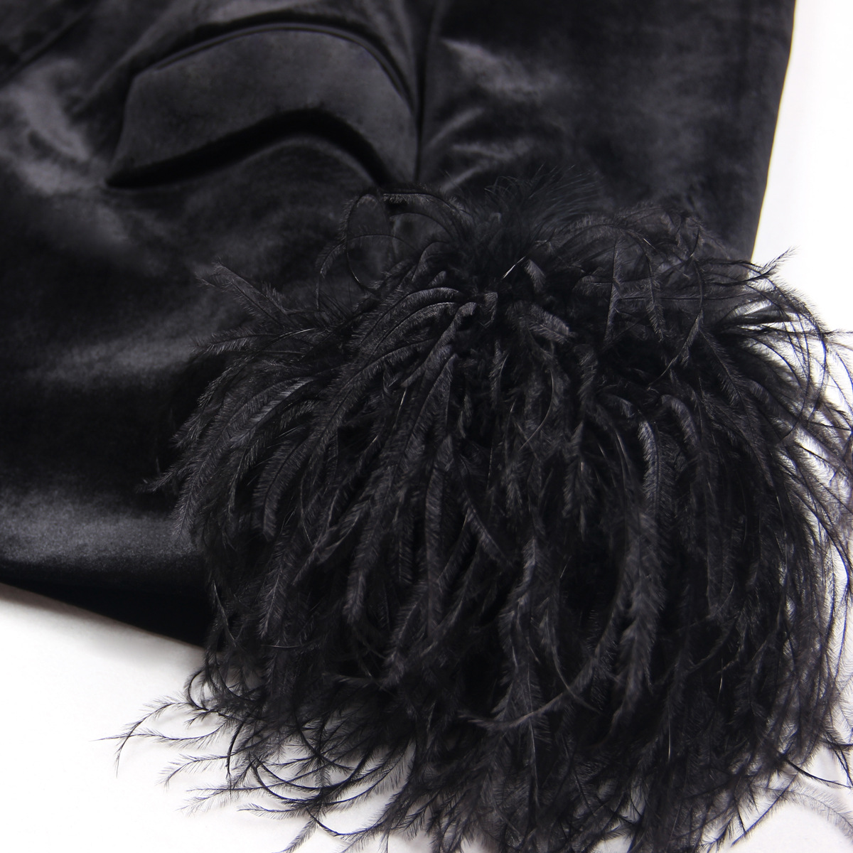 Výrobce obleku Velvet Feather Plus Size (2)