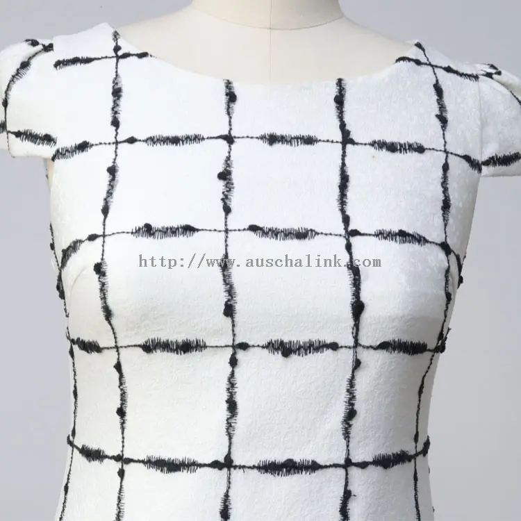 Hvid plaidprint kortærmet kjole med rund hals (2)