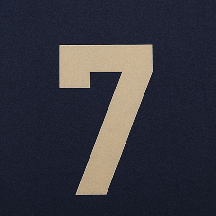 Camiseta de manga corta flocada número 7 con logotipo personalizado (2)