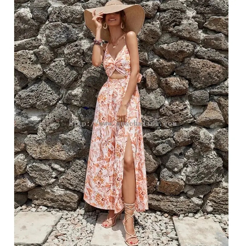 Siz moda ishqibozimisiz, har doim kiyimingizni bezashning yangi usullarini qidirasiz. Agar shunday bo'lsa, siz shahardagi eng so'nggi tendentsiyani - Orange Printed Halter Bohemian Slit Cotton Libosni ko'rib chiqishingiz kerak.Ushbu noyob kiyim qismi so'nggi paytlarda o'zining ko'p qirrali tabiati tufayli mashhur bo'lib bormoqda, bu esa uni har qanday vaziyat uchun mukammal qiladi.Mana, siz ushbu ko'ylakni qanday qilib bezashingiz va uni garderobingizning asosiy qismiga aylantirishingiz mumkin.Bohem uslubi Bogemiya uslubi - bu erkinlikni qabul qilish va kiyimingiz orqali o'z shaxsingizni ifoda etishdir.Bu keng kiyimlar, yorqin ranglar va qalin nashrlarga e'tibor qaratadigan moda tendentsiyasidir.To'q sariq rangli bosilgan Halter Bohemian yoriq paxta libosi bu ko'rinishga erishish uchun juda mos keladi.Erkin kayfiyatni yaratish uchun uni gladiator sandallari, keng qirrali shlyapa va bir nechta katta sirg'alar bilan birlashtiring.